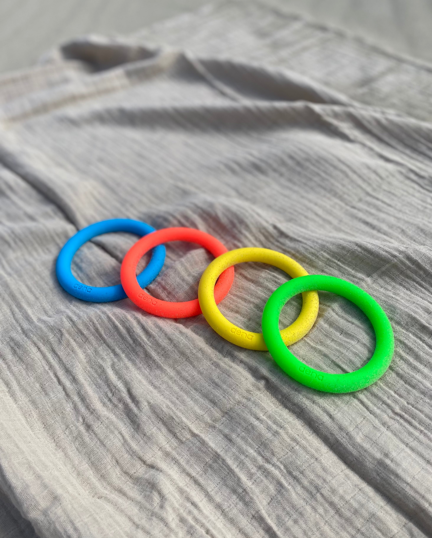 Dena - bijt/activiteiten ringen neon