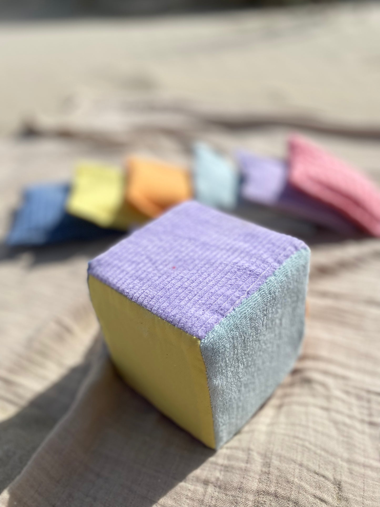 Pit and Play dice pastel