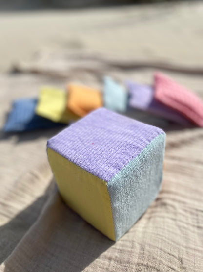 Pit and Play dice pastel