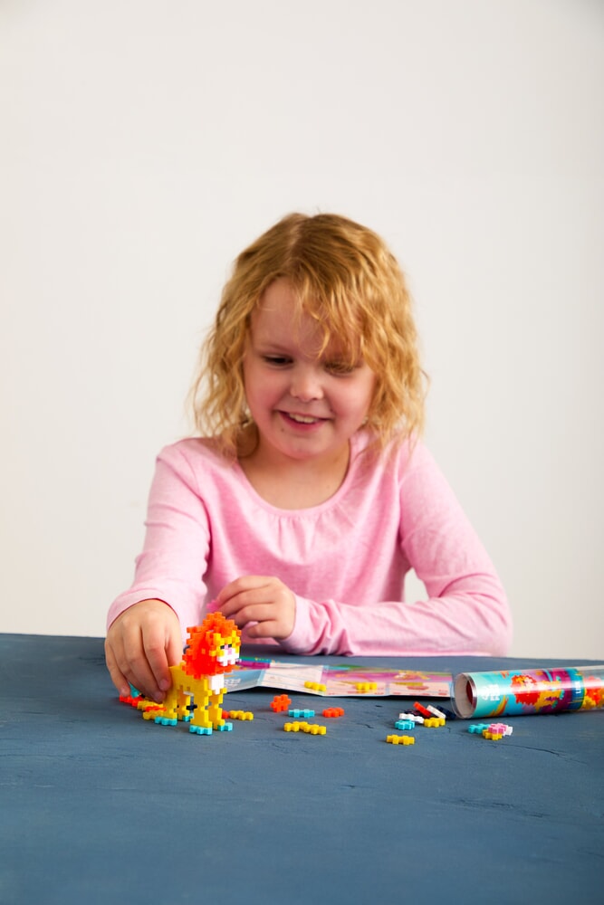 Plus-Plus Tube mini – Leeuw (100 stuks)