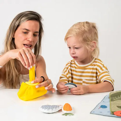 Taf toys – peek-a-boo what’s inside