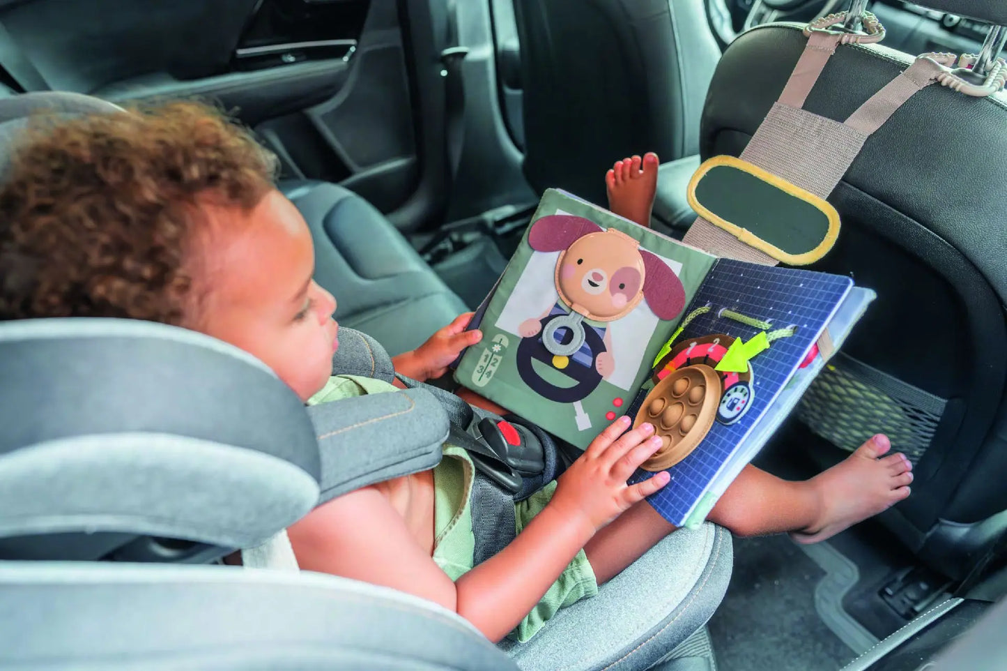 Activity boek baby onderweg – sensorisch busy book auto - Taf Toys