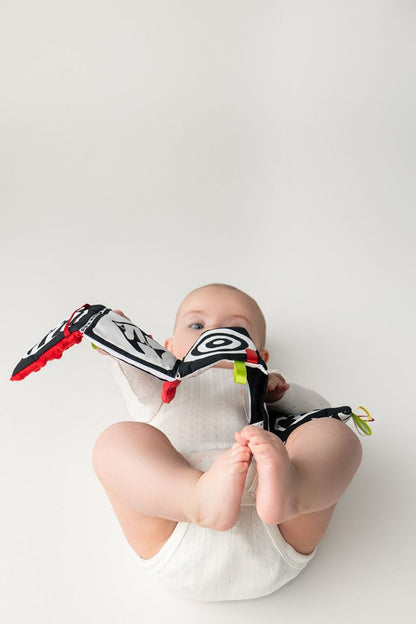 Baby zacht activiteitenboek zwart wit rood – vanaf geboorte | Mom’s Care